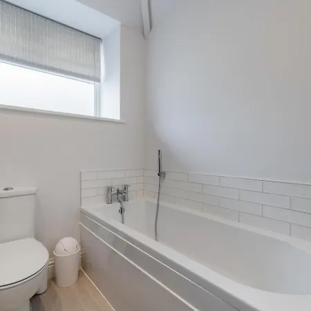 3 Bed In Market Place Oc-lr106 * Ambleside